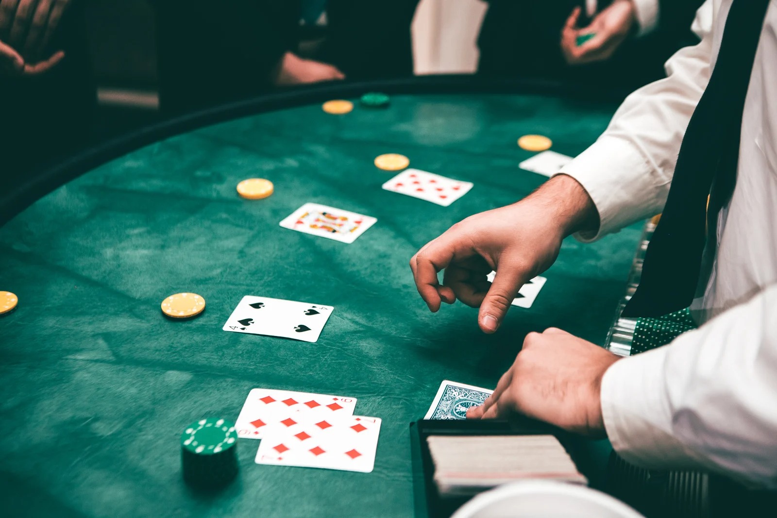 JetX Demo vs Real Money Game: Which One Should You Play First?